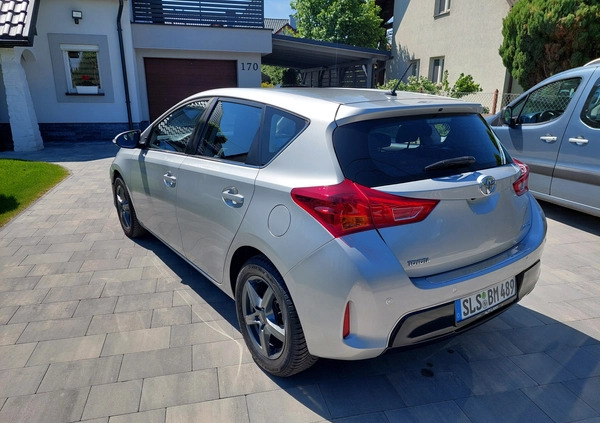 Toyota Auris cena 44900 przebieg: 129000, rok produkcji 2013 z Rzeszów małe 497